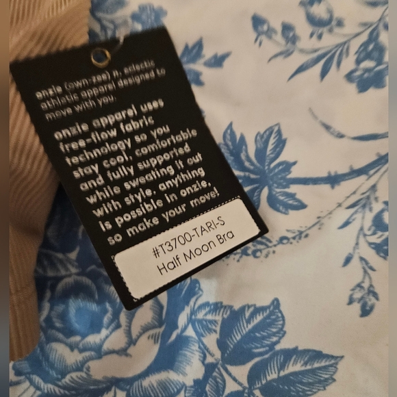 NWT ONZIE HALFMOON BRA - Picture 2 of 3